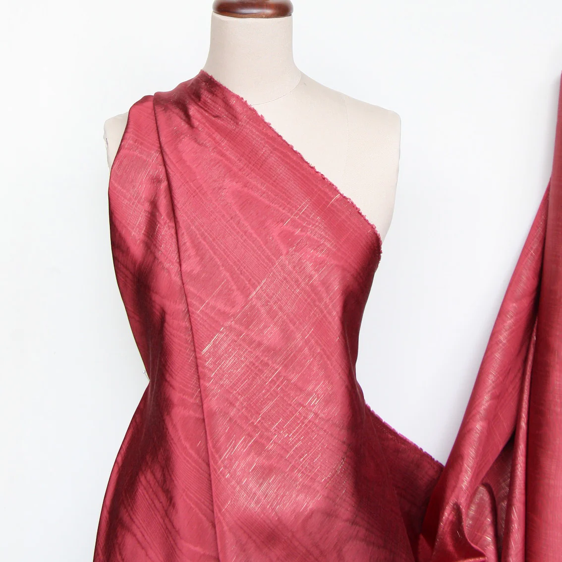 Gold Red Liner - Image 5