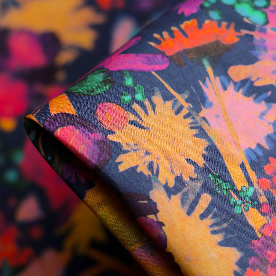 Golden Age Navy Liberty Tana Lawnâ˘