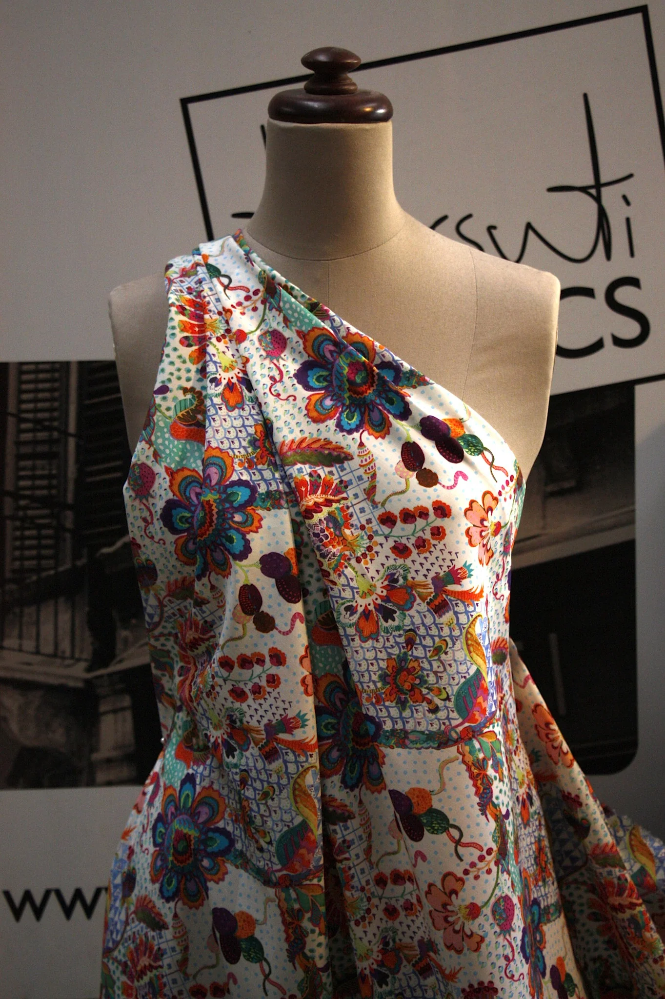 Grand Bazaar Cream - Liberty Of London - Image 5