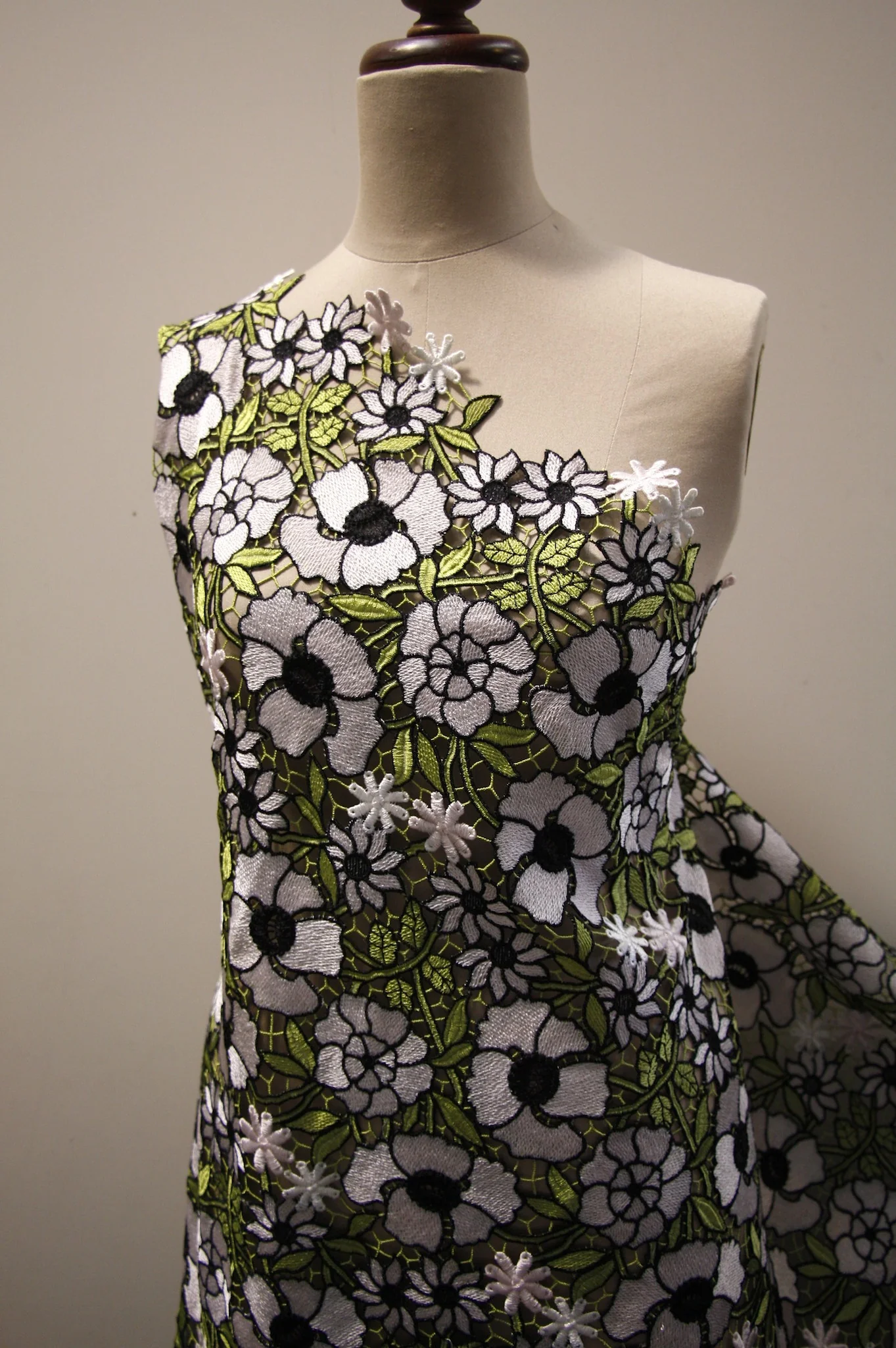 Green Garden Lace - Image 6