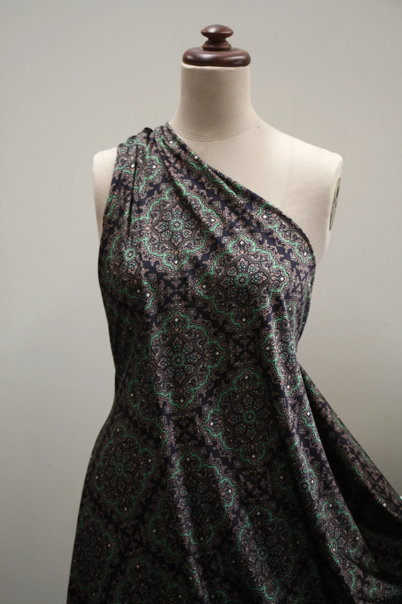Green Sultan Stretch - Swimwear Fabric - Image 5
