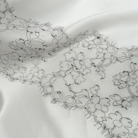 Noir/Greige Lace Trim - Image 3
