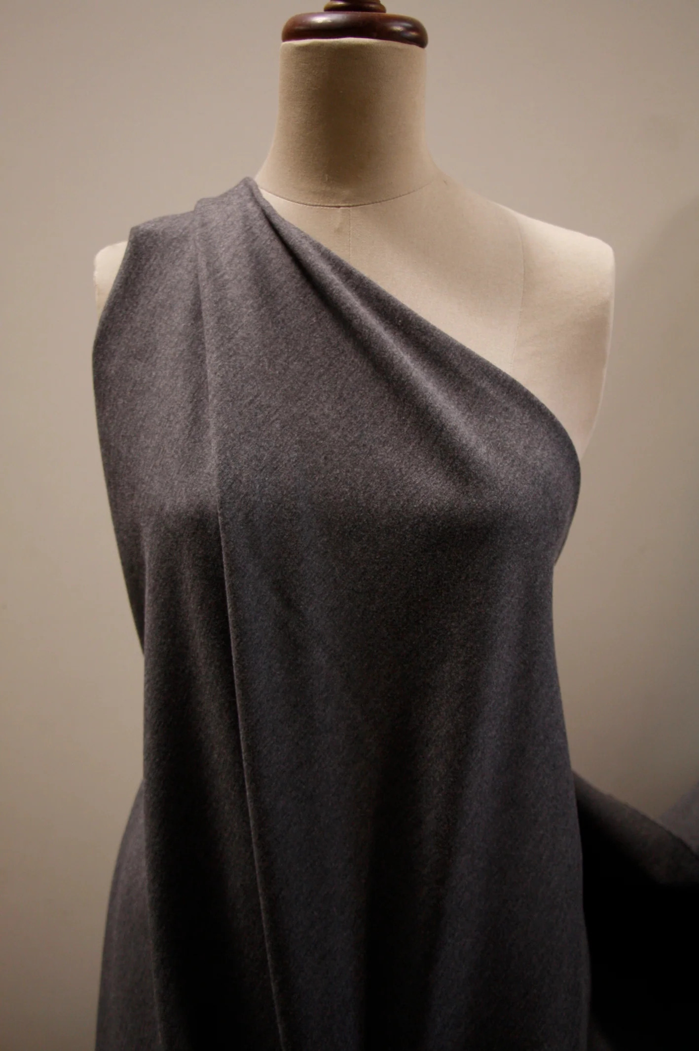 Grey Ponti - Image 3