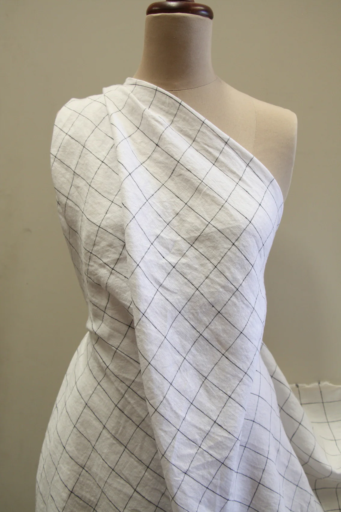 Grid White Linen - Image 5