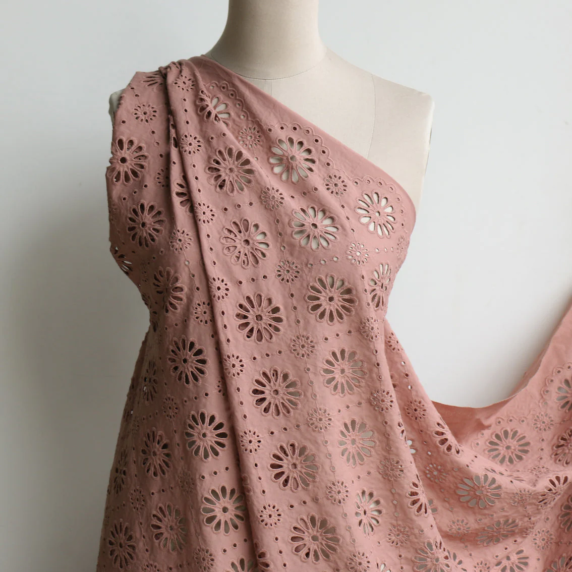 Gwyneth Eyelet Broderie Anglaise - Image 4