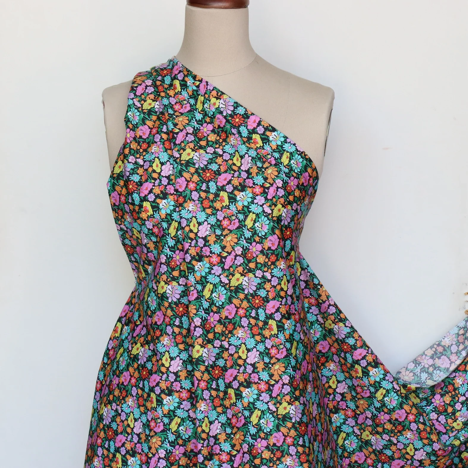 Hattie Park Black/Multi - Liberty Tana Lawn™ - Image 5