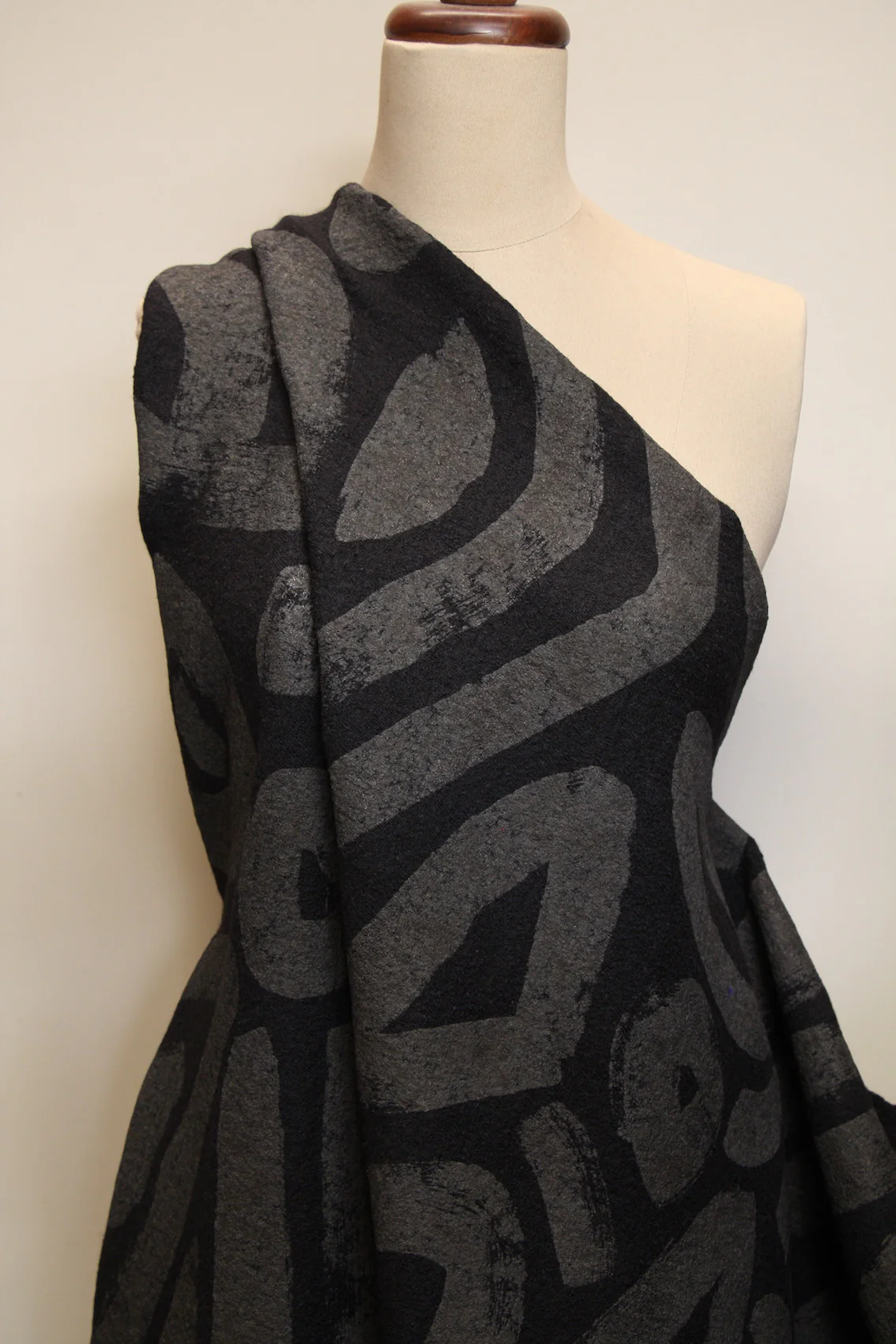 Hieroglyphics Grey - Image 6