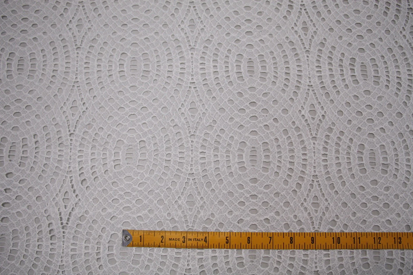 I Row - Lace - Image 2