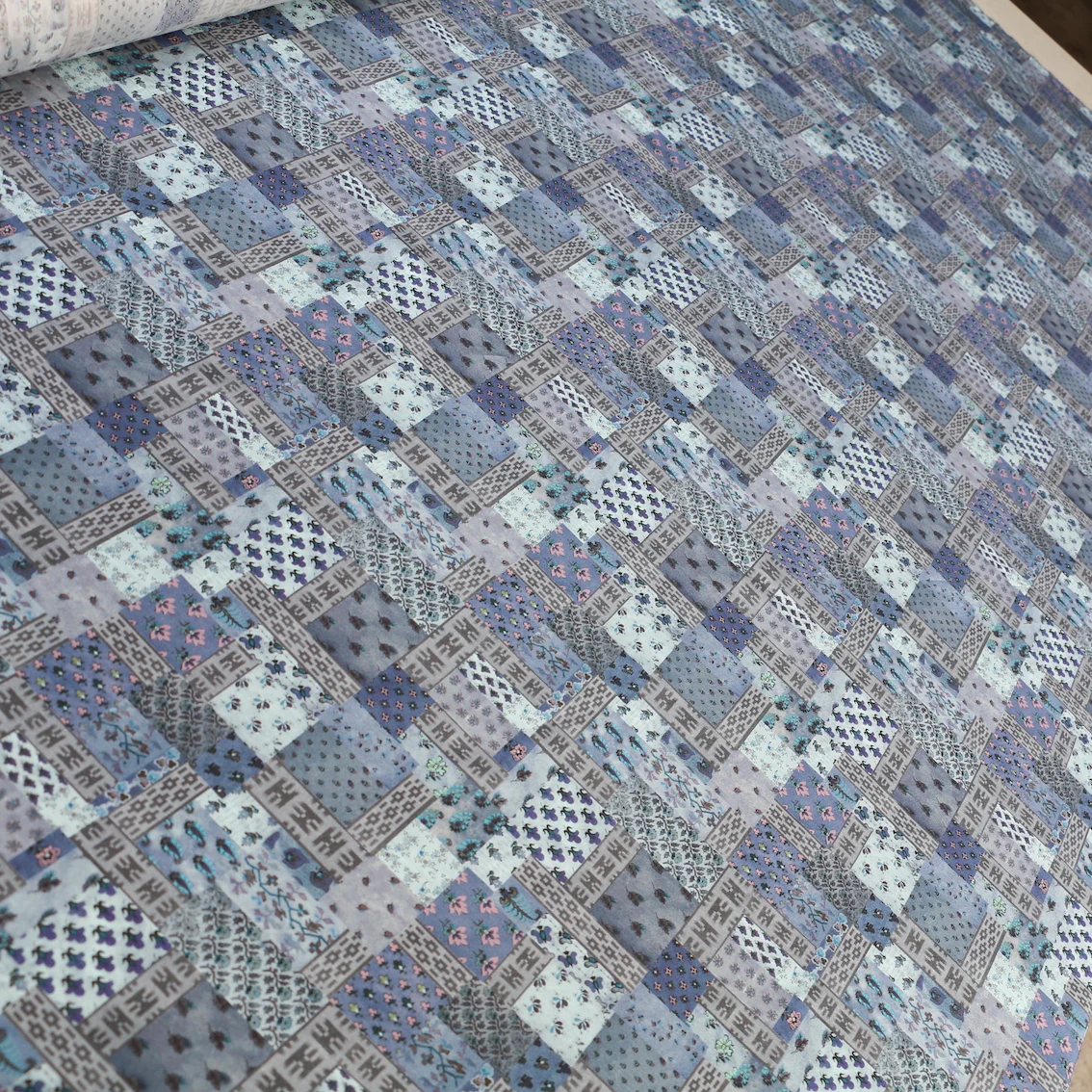 Ikat Neats Liberty Tana Lawn™ - Image 4