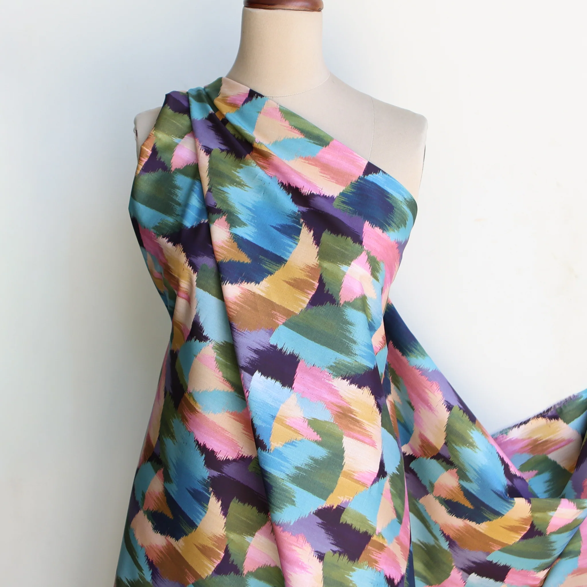 Ikat Tulip Multi - Liberty Tana Lawn⢠- Image 4