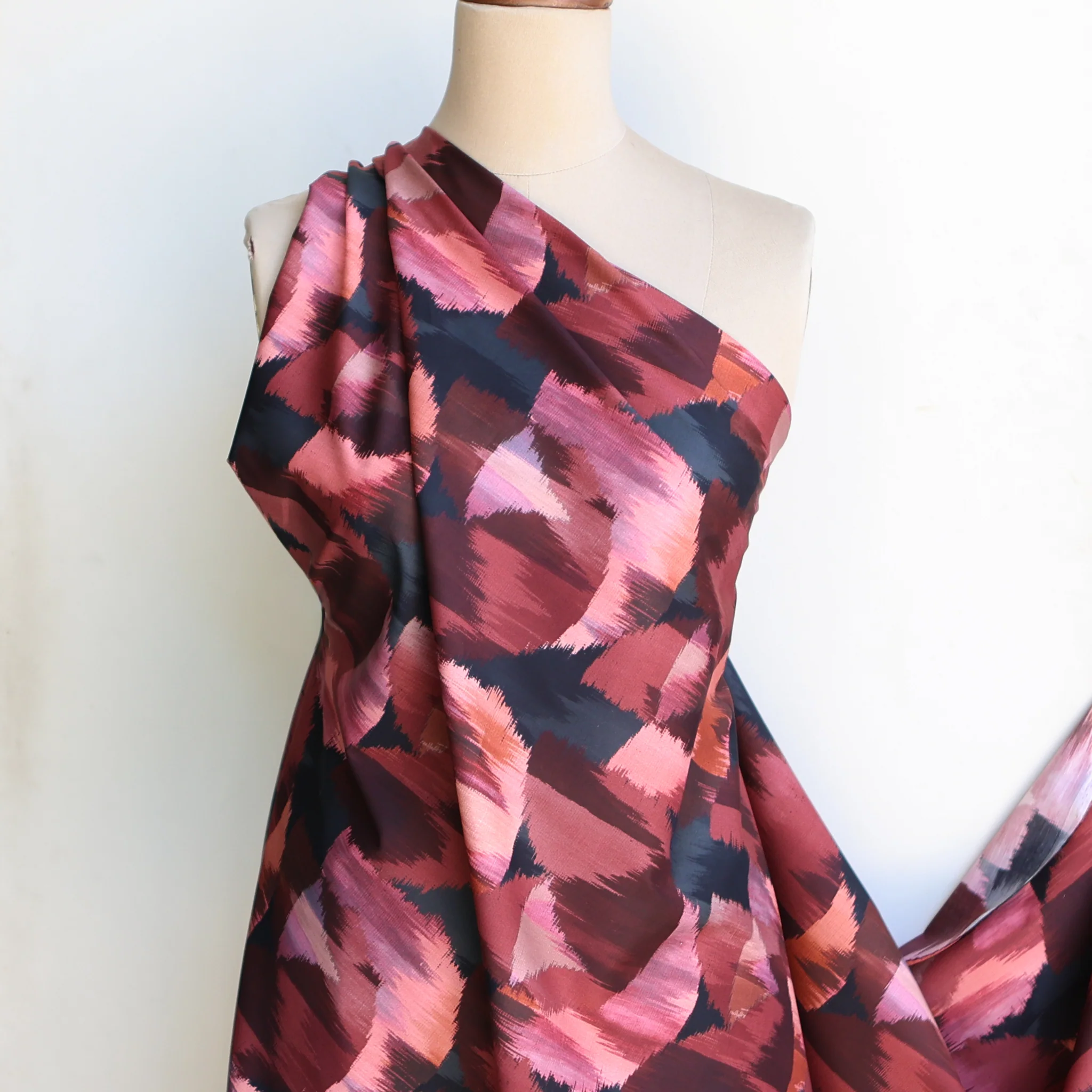 Ikat Tulip Plum - Liberty Tana Lawn™ - Image 4