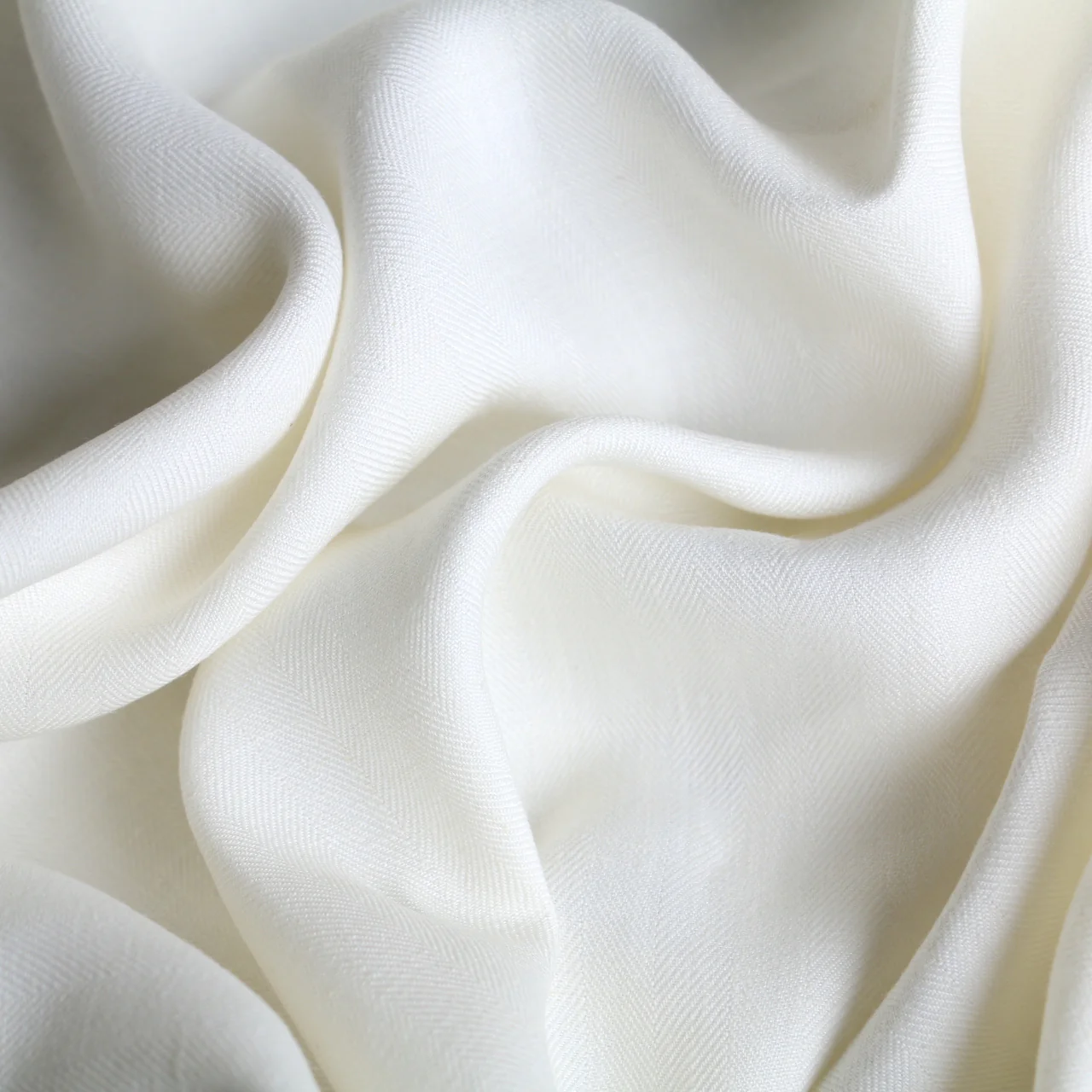 Invisible Lines Milk - Image 2