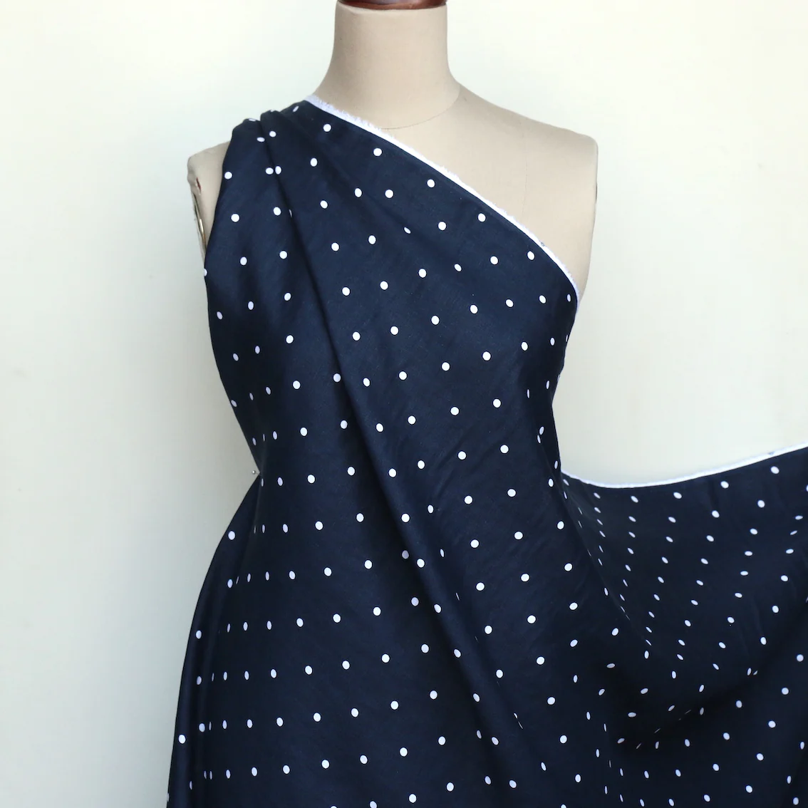 Itsy Bitsy Navy Linen - Image 4