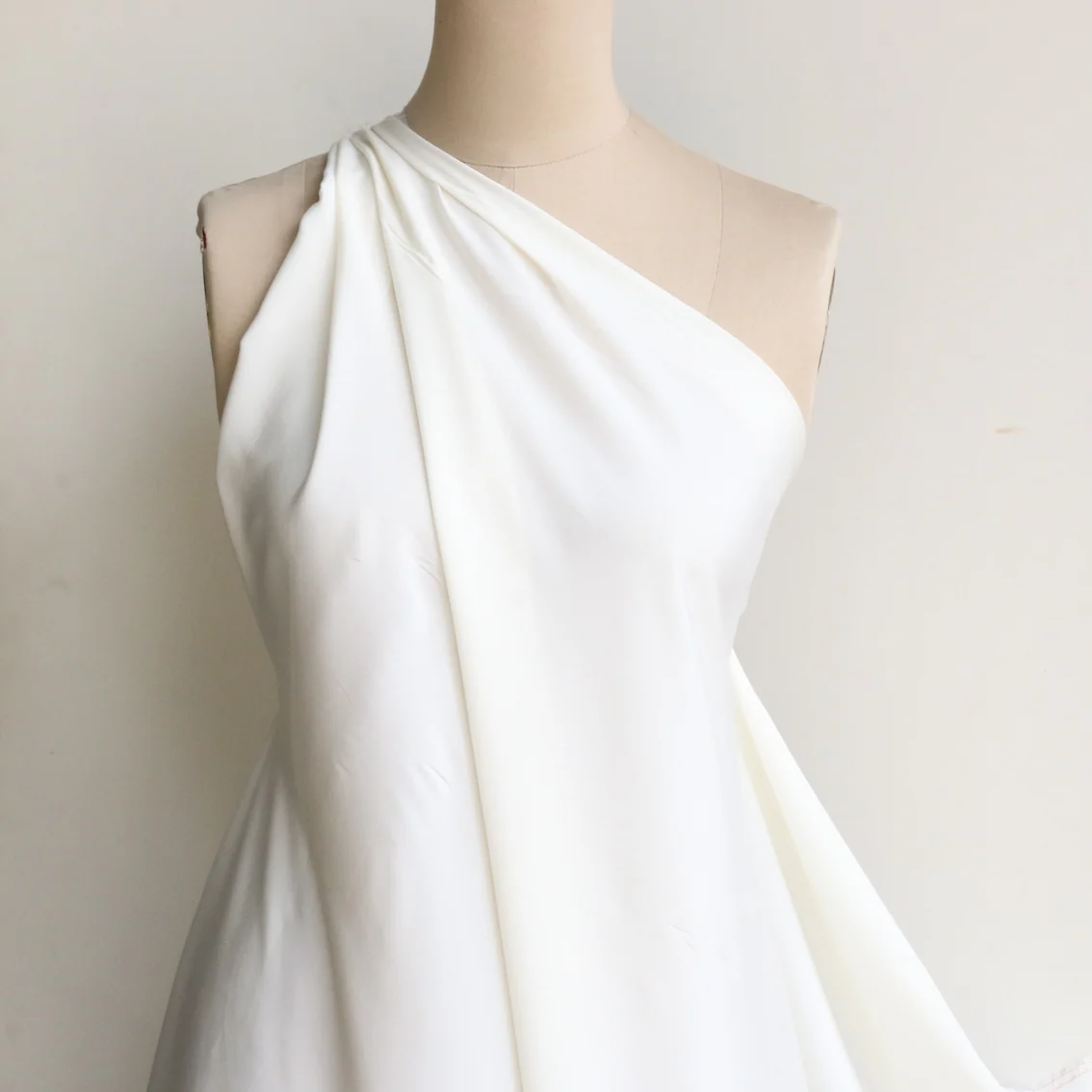 Ivorio Seta Stretch Crepe De Chine - Image 4