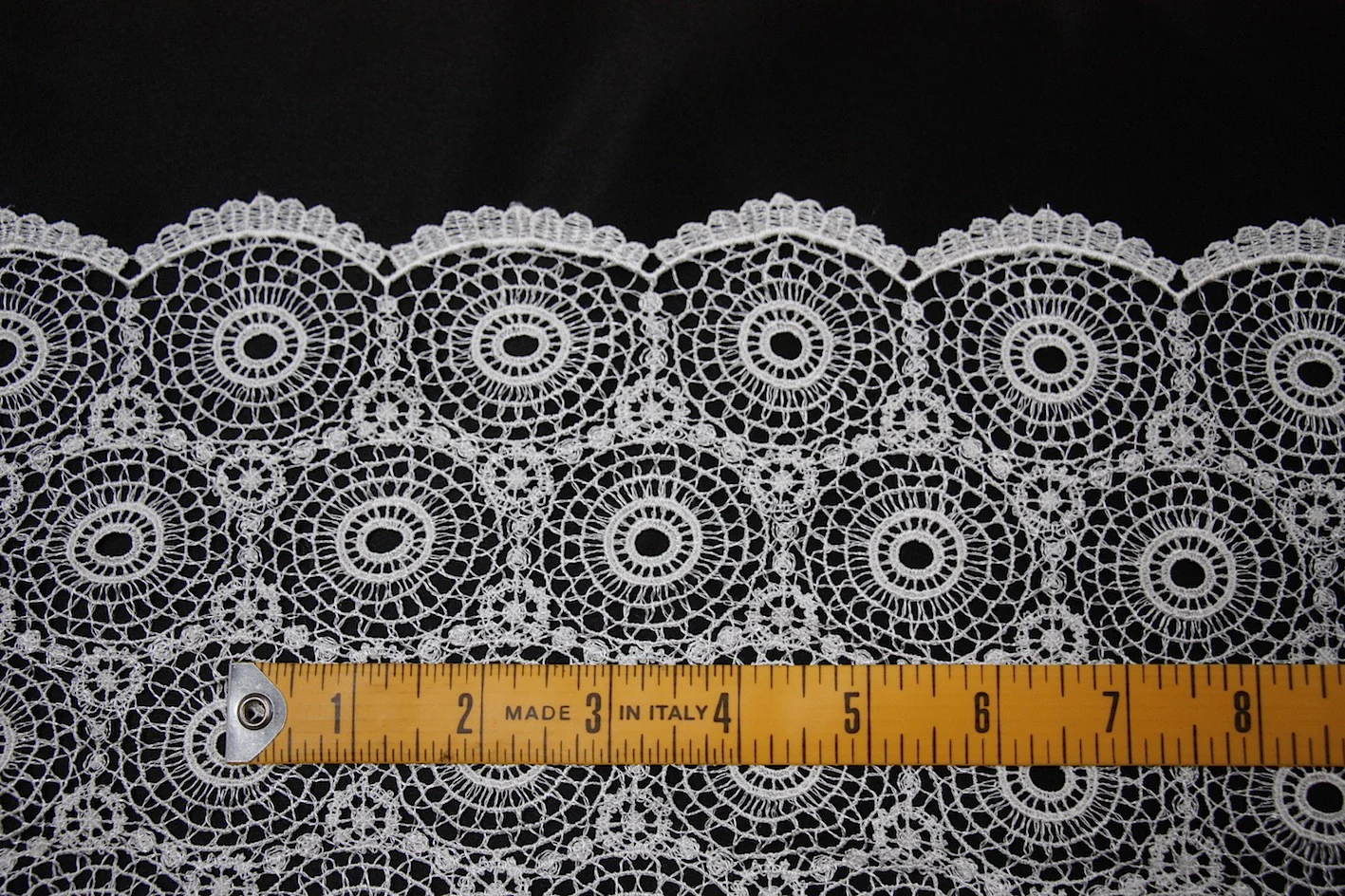 Ivory Guipure Lace - Circular Medallion - Image 3