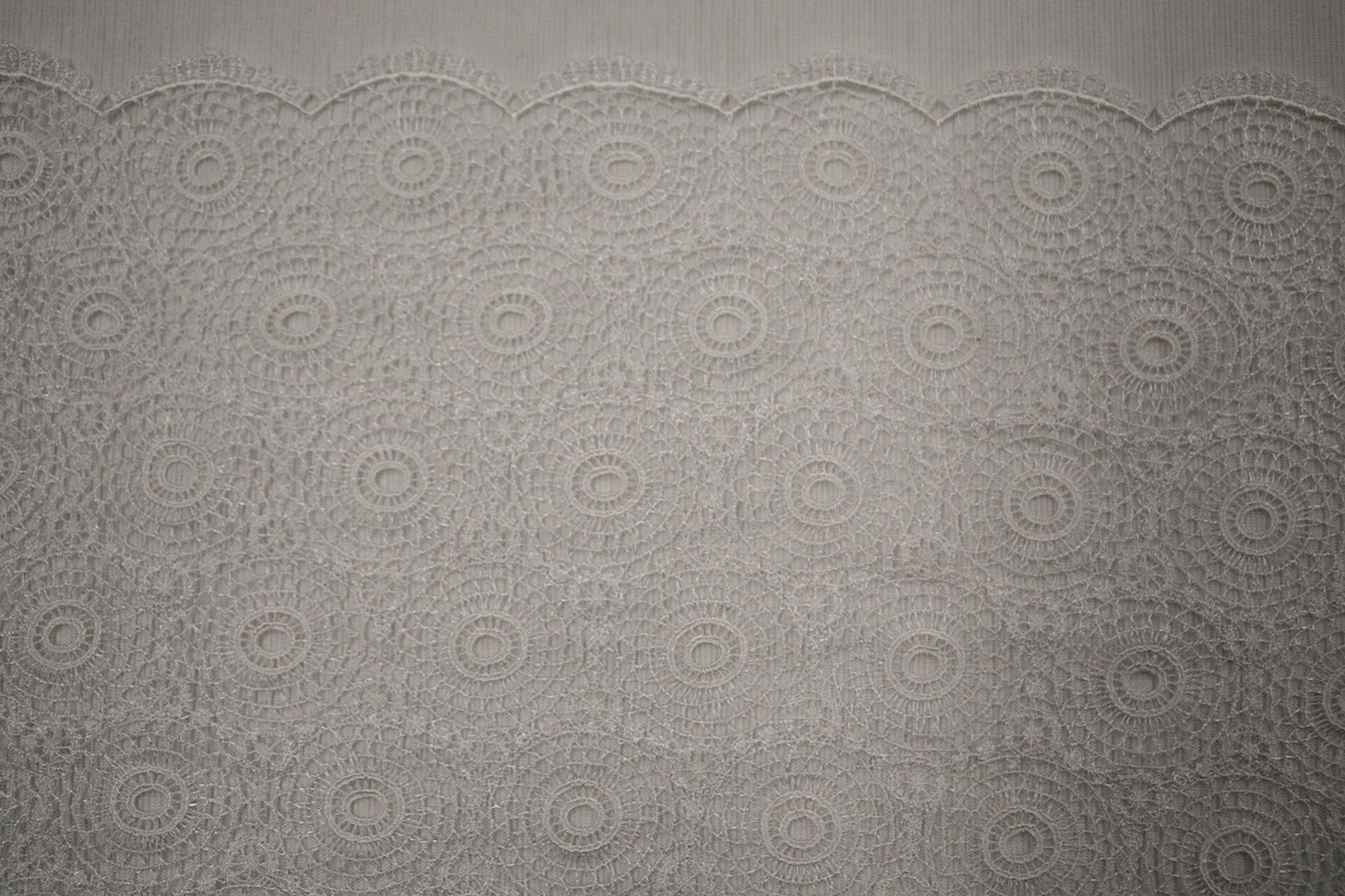 Ivory Guipure Lace - Circular Medallion - Image 5