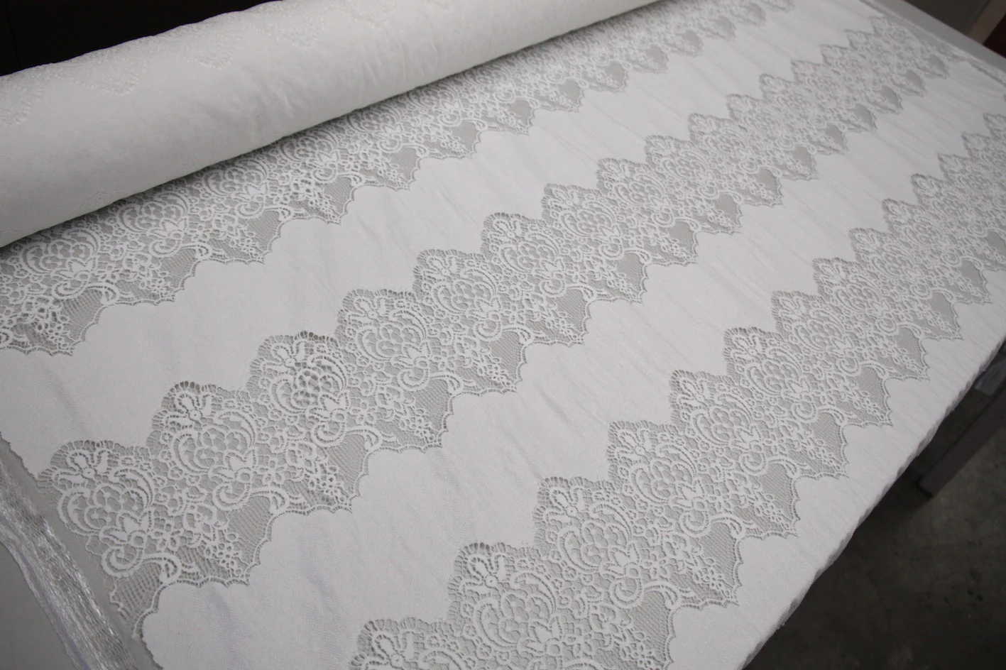 Ivory Repeater Lace - Image 4