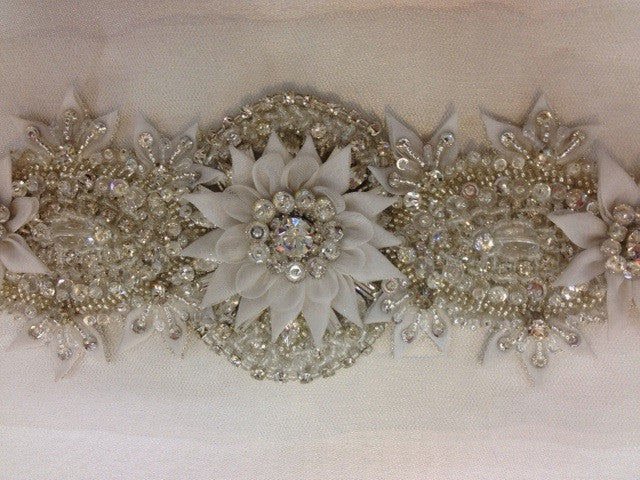 Ivory/Silver Diamante Motif - Image 5