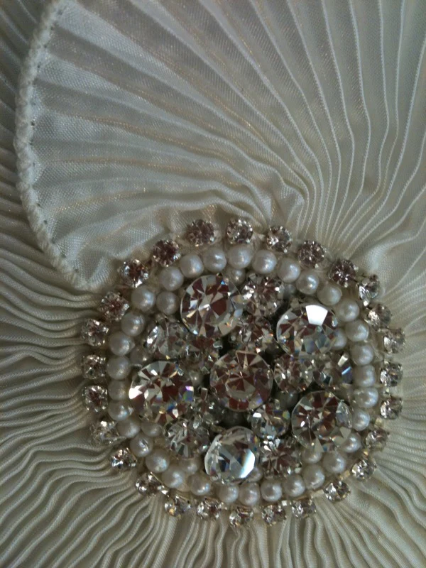 Ivory Sunray Pleated/Diamante Motif - Image 3