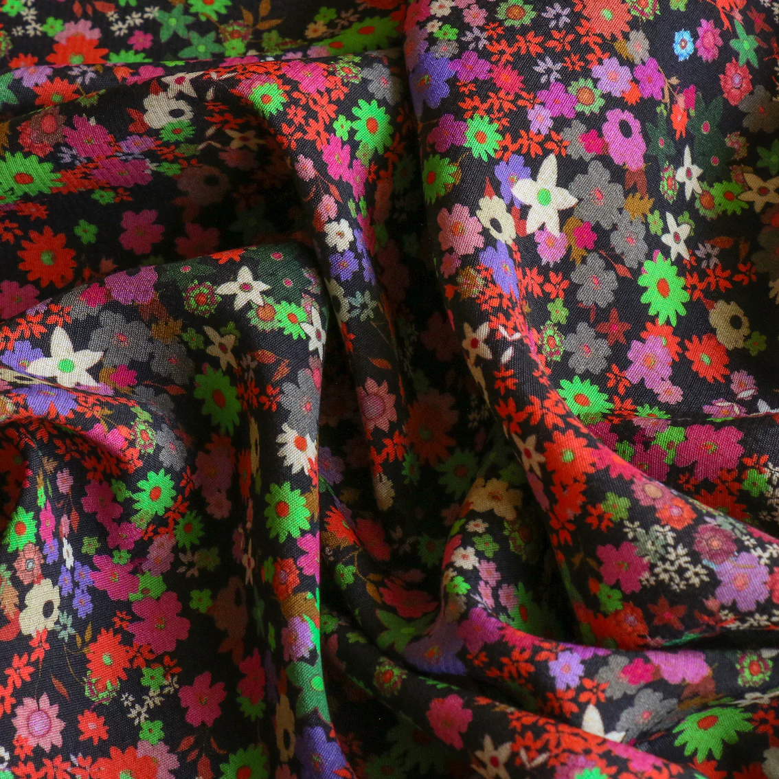 Joni's Field Viscose - Image 2