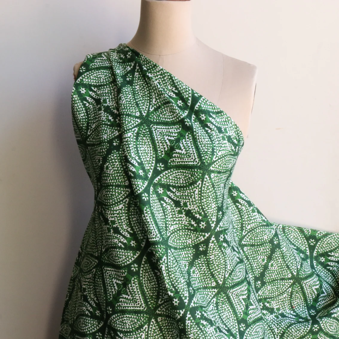 Kaleidoscope Green Printed Linen - Image 5