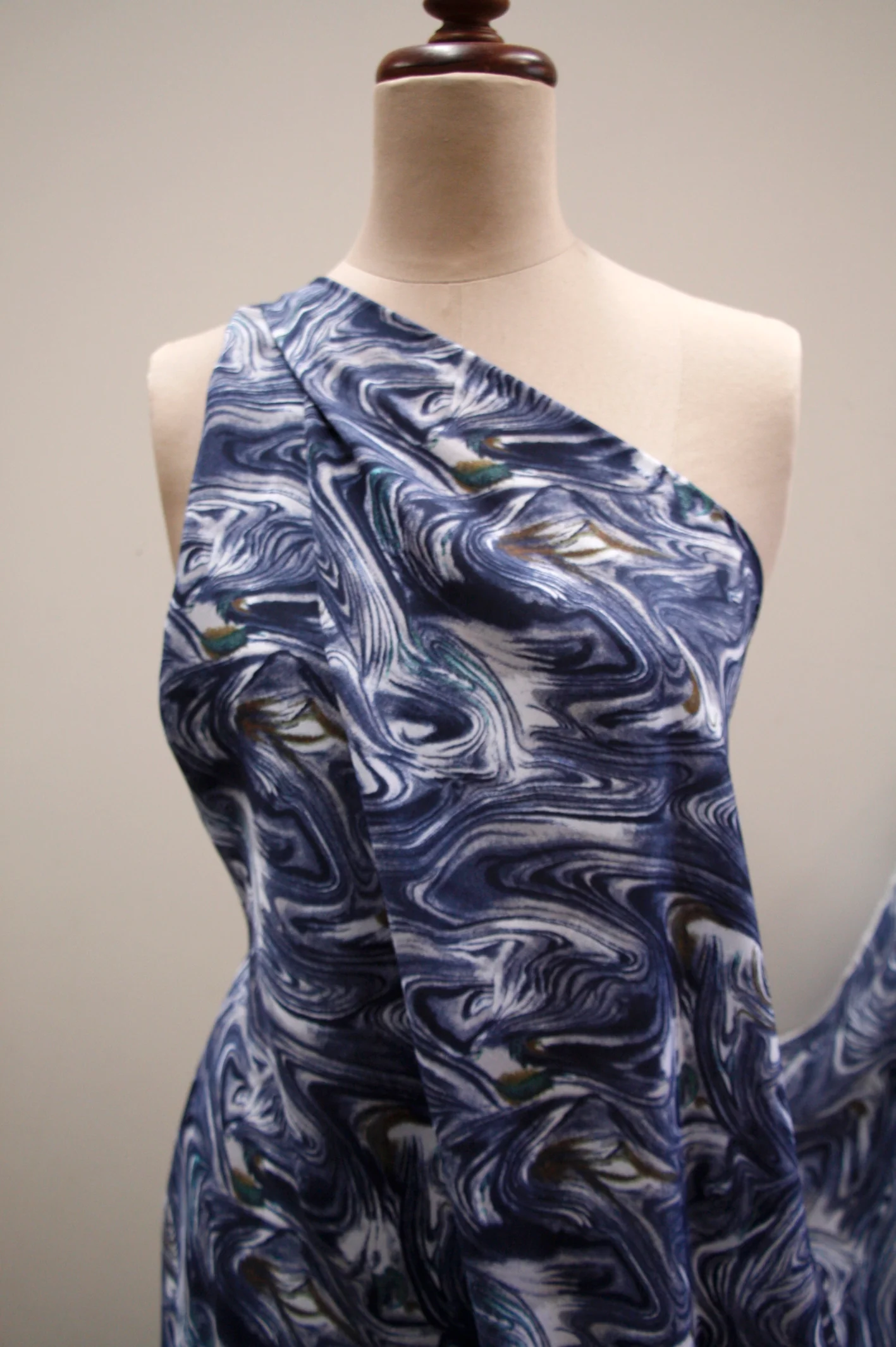 Kasar Beluga - Crepe De Chine - Image 5