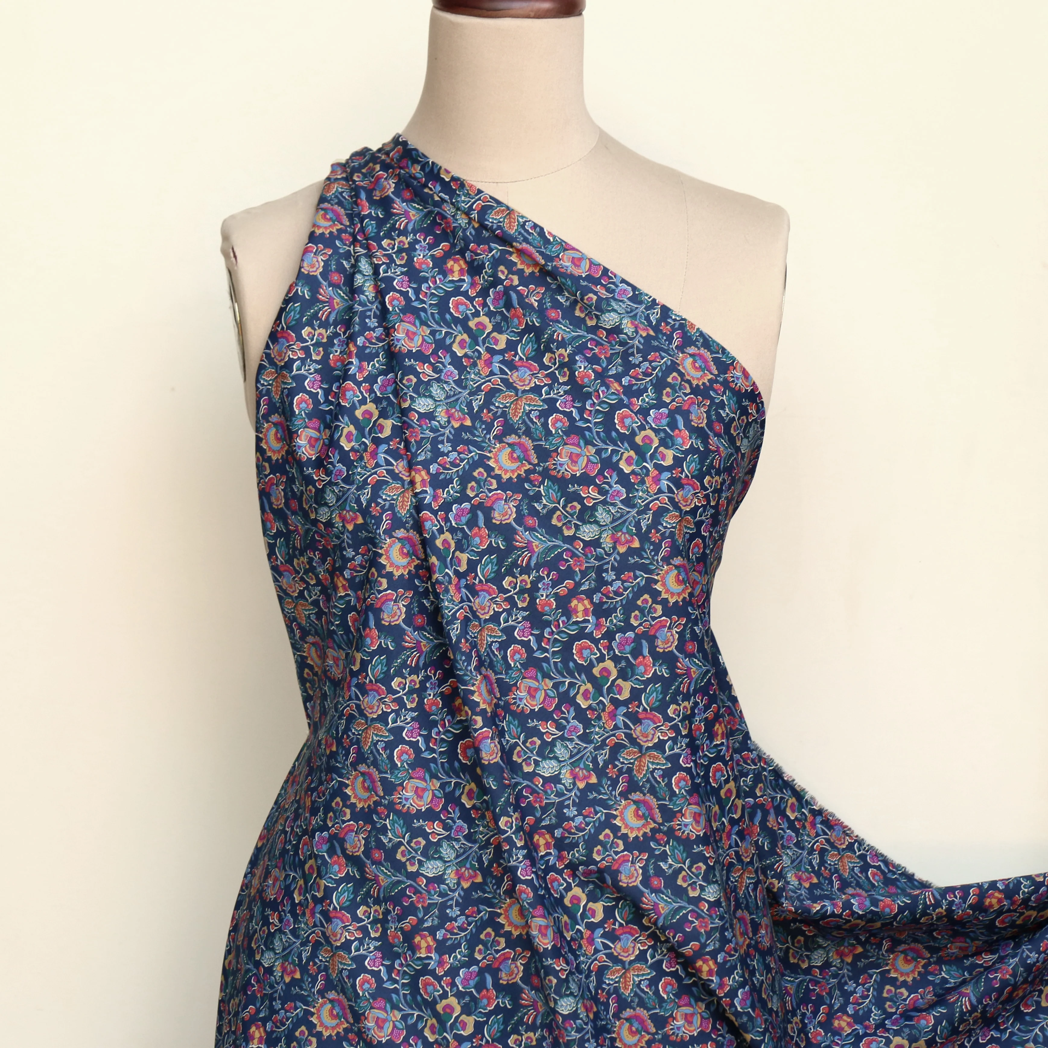 Kazusa Navy Liberty Tana Lawn⢠- Image 5