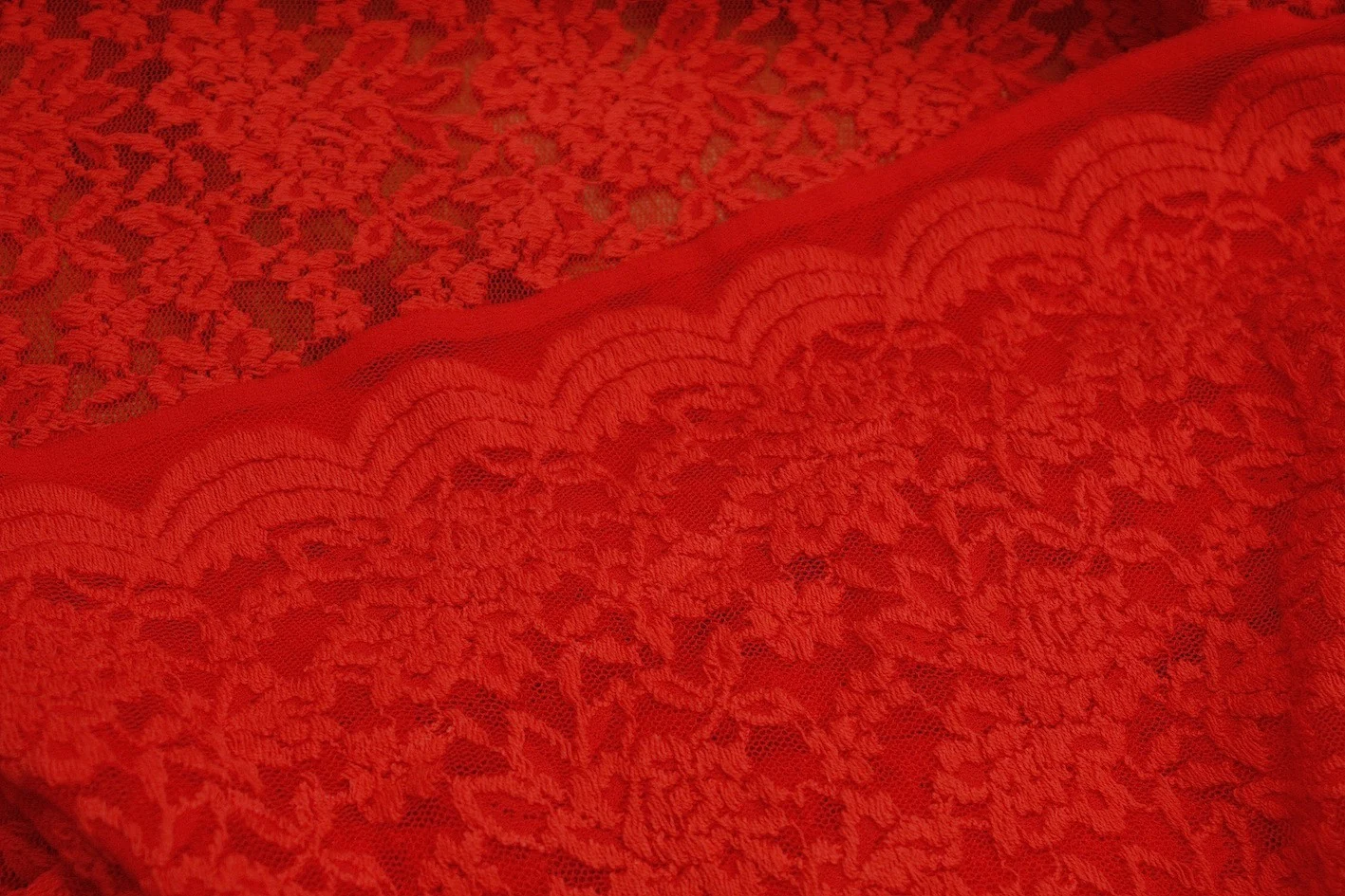 Lacy Poppy - Stretch Lace