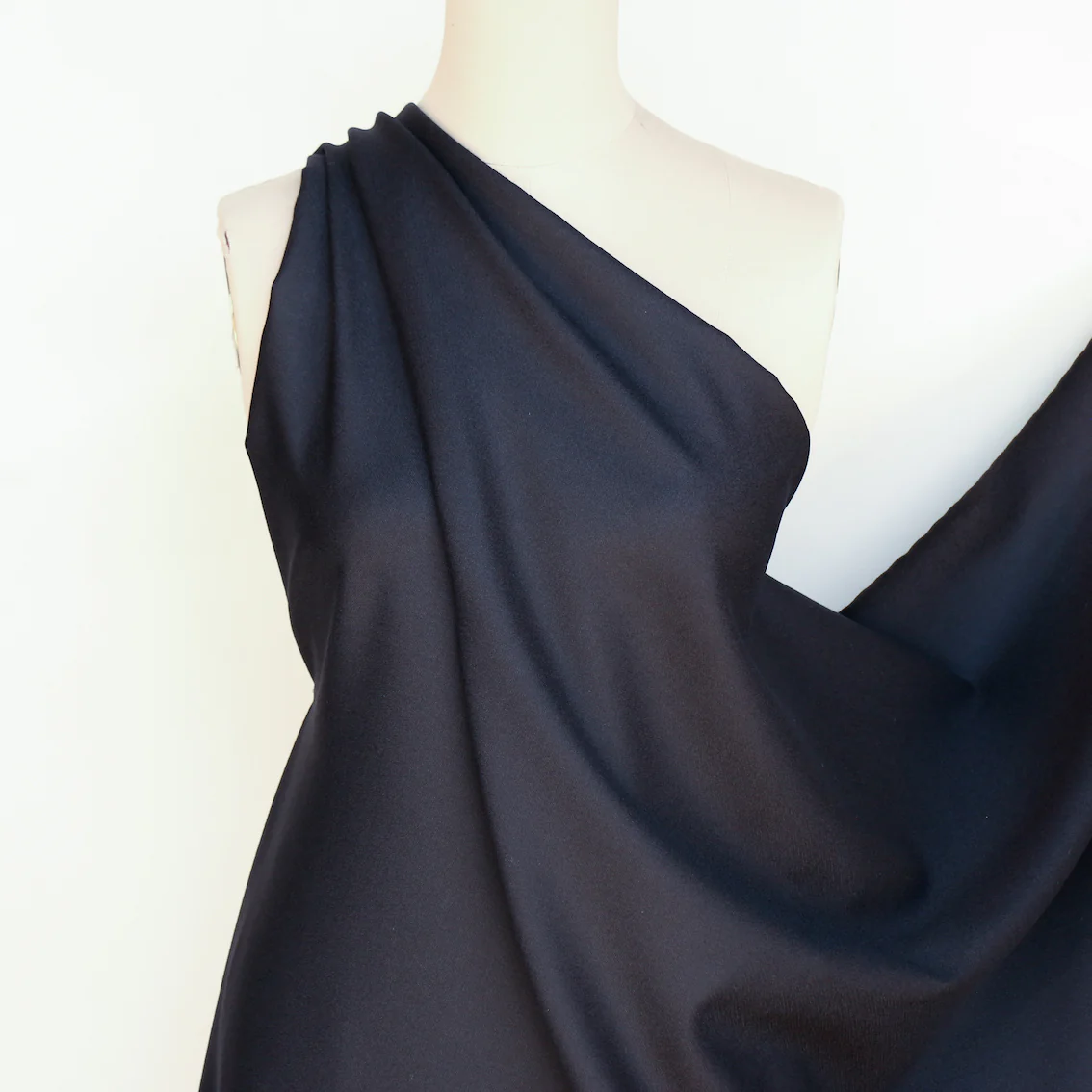 Lana Navy Suiting - Image 4