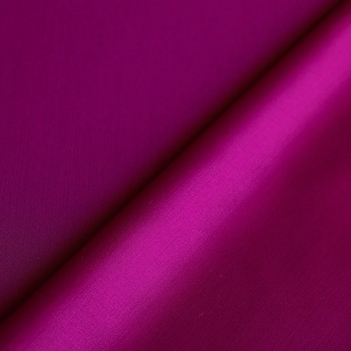 Lara Magenta Satin Backed Wool/Acetate - Image 3