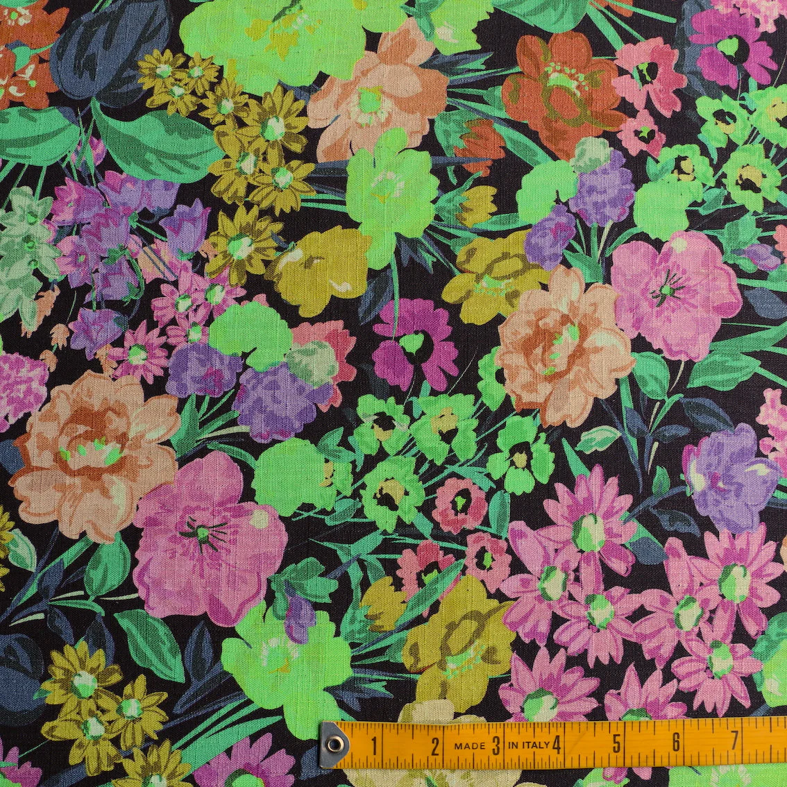 Last Chance of A Bunch Of Flowers Viscose/Linen Blend - Image 3