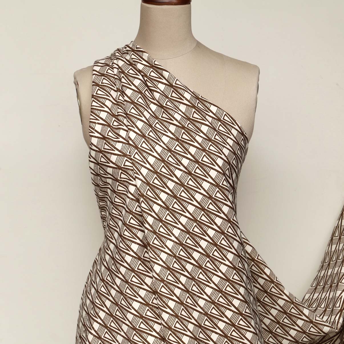 Last Chance of Burette Brown Silk Noil - Image 5