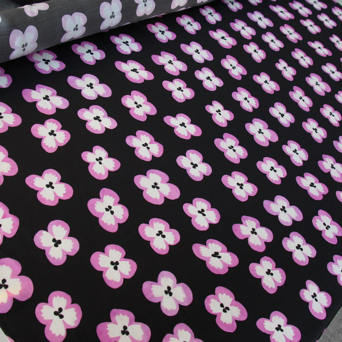 Last Chance of Clover In Pink - Image 5
