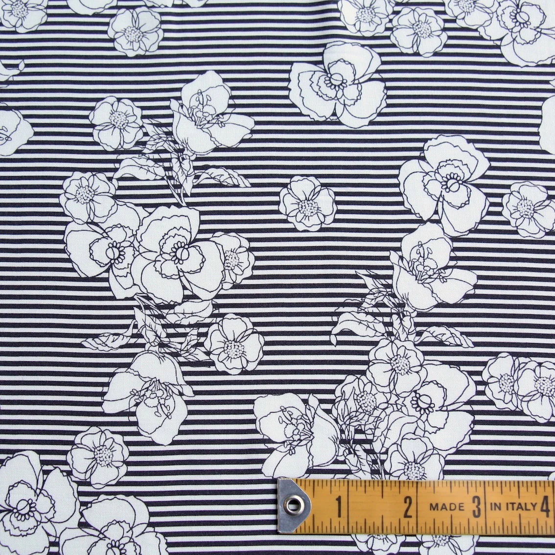 Last Chance of The Flower Line Black - Image 3