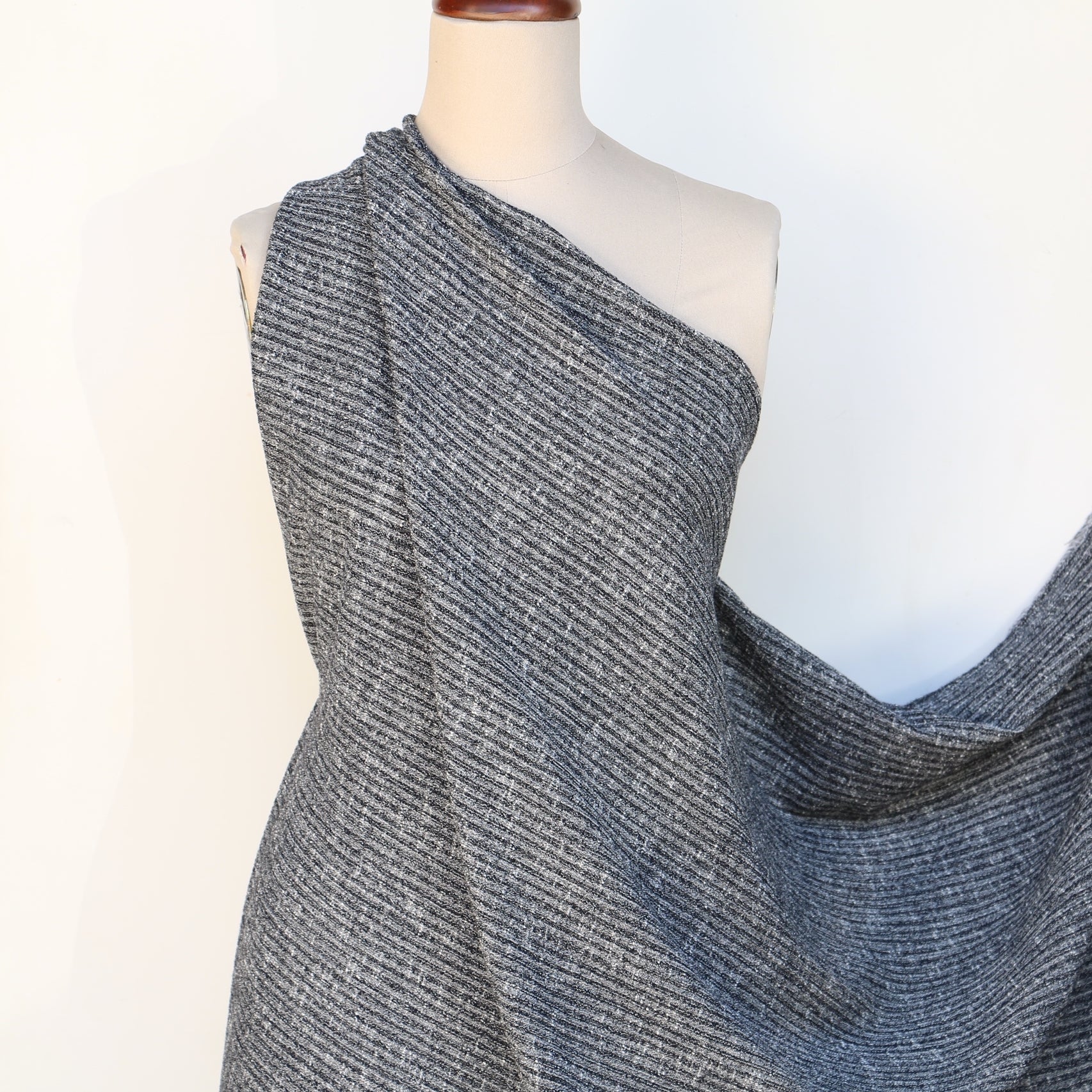 Layered Carbone - Image 4