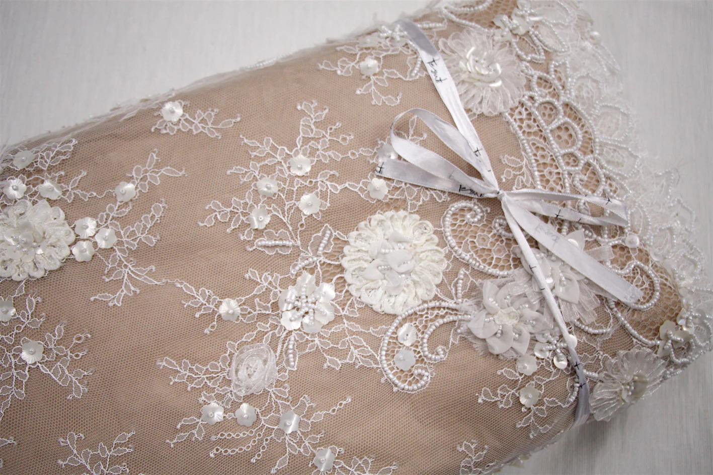 Le Mermaid Ivory - Beaded Lace