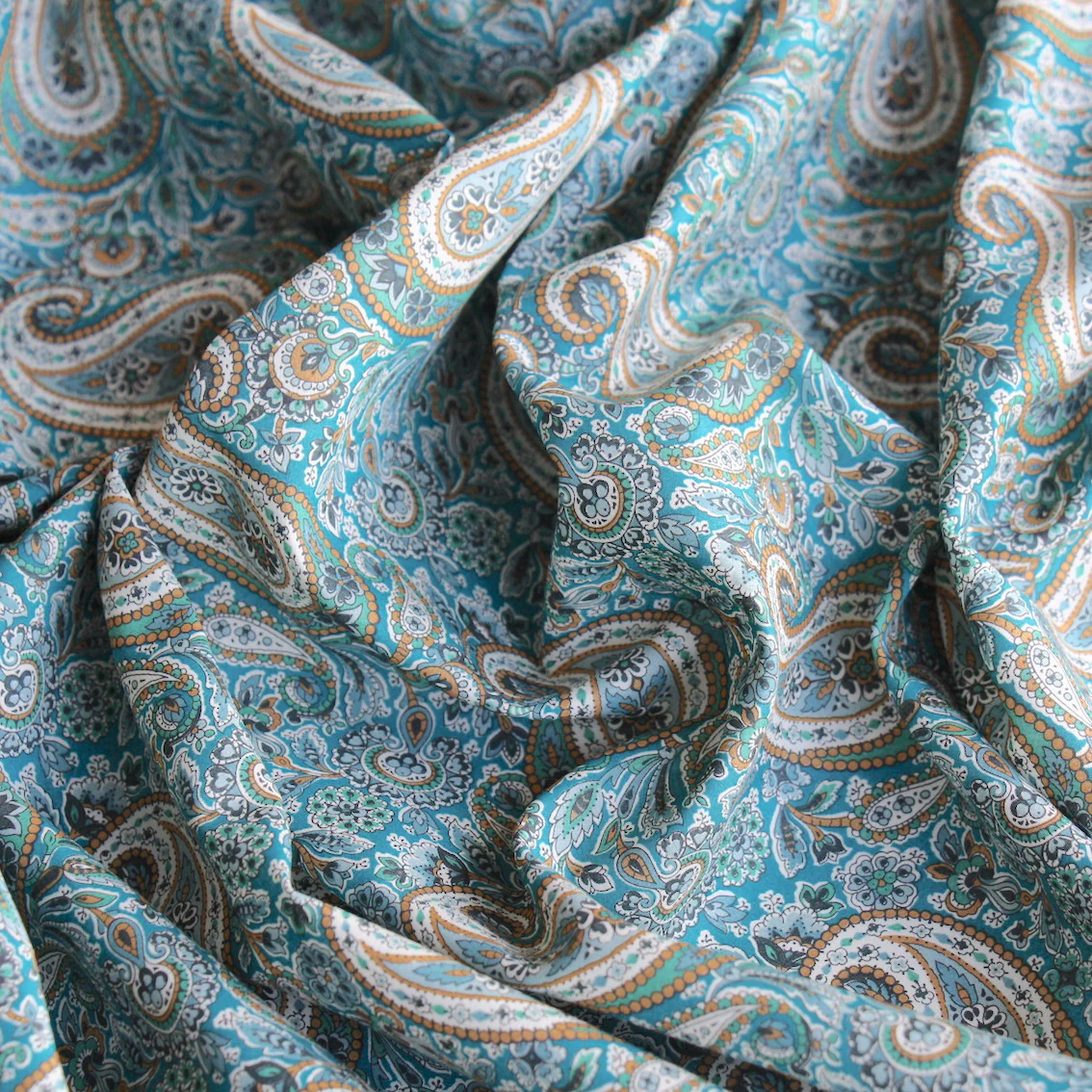 Lee Manor Aqua  - Liberty Tana Lawn™ - Image 2