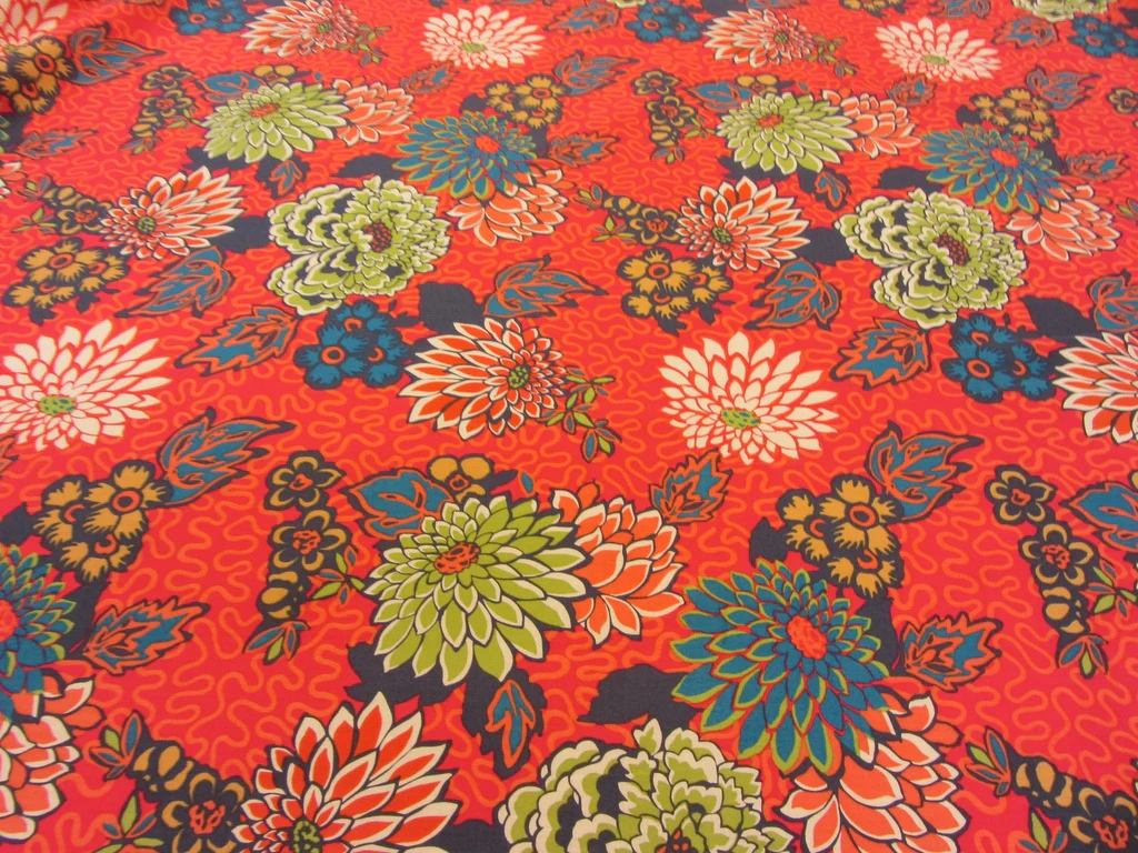 Liberty - Meandering Chrysanthemums Red Tana Lawn - Image 2