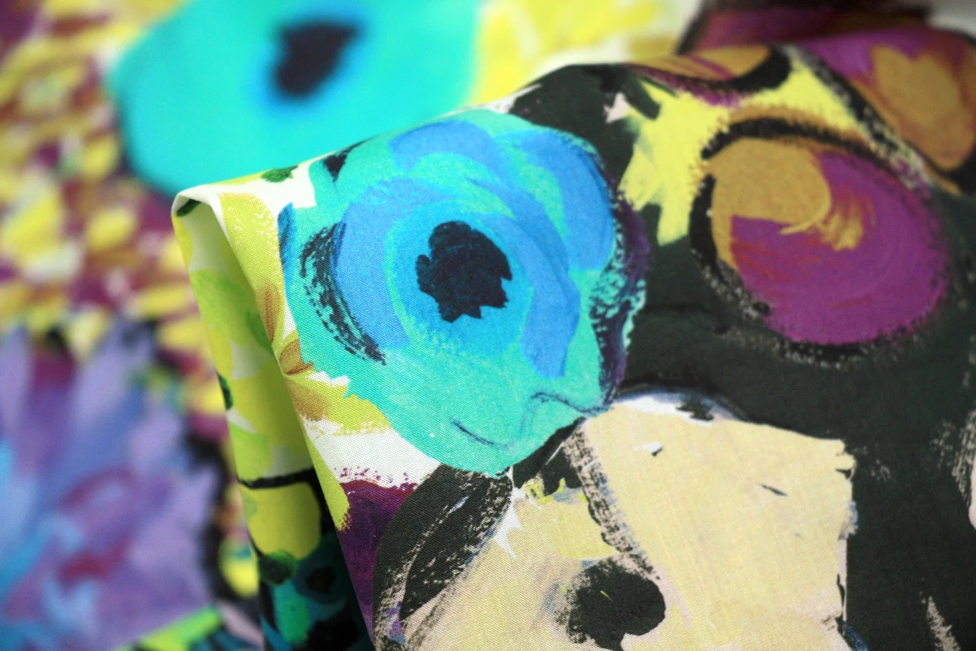 Liberty Of London - Artists Bloom White