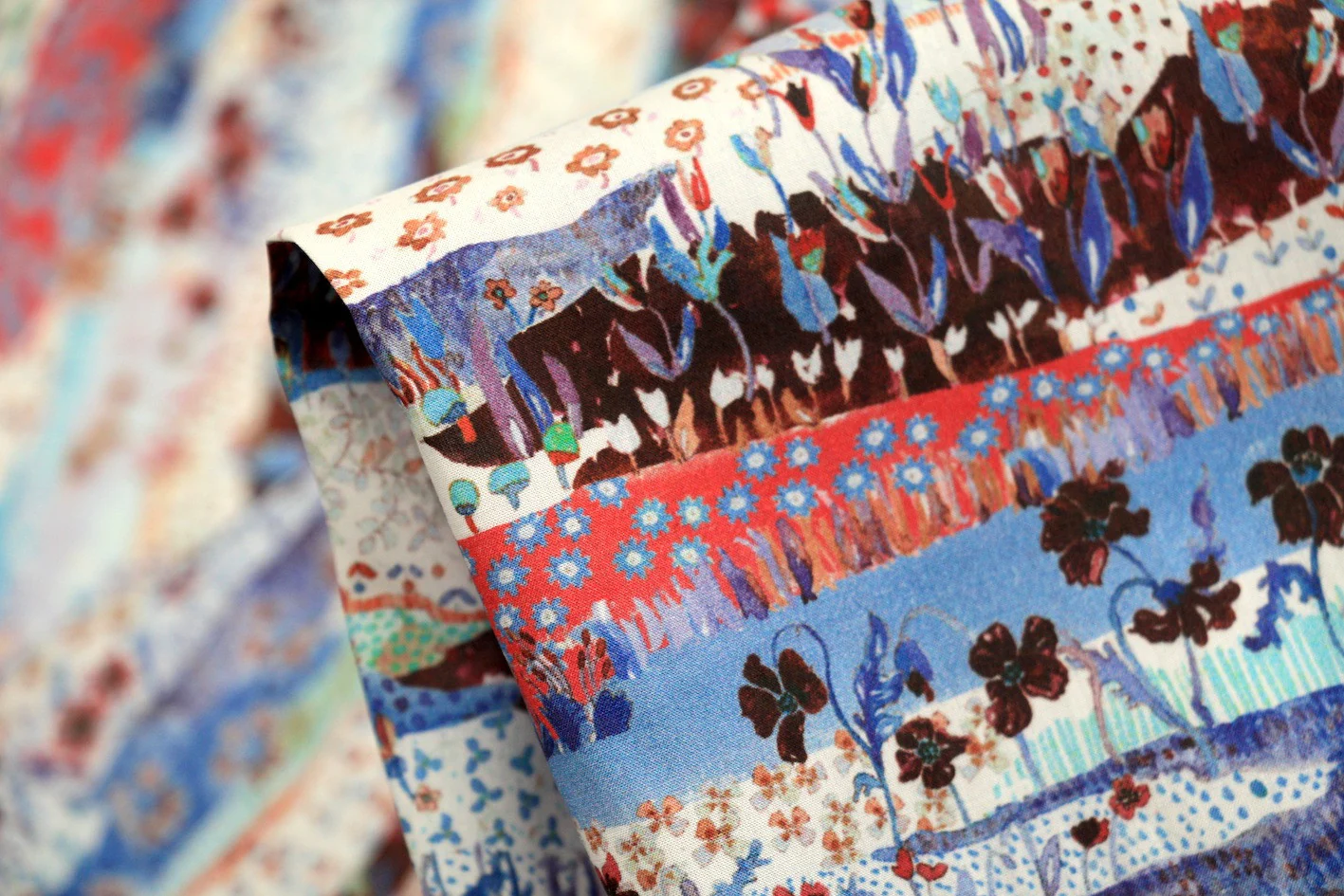 Liberty Of London - Pose Landscape Winter