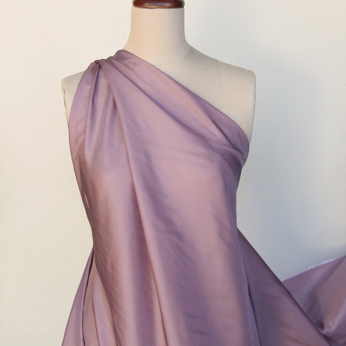 Lilac Rayon Lining (135cm wide) - Image 3