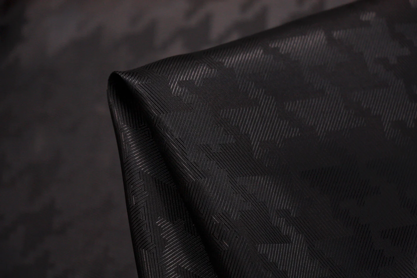 Lin Houndstooth Black (150cm wide)