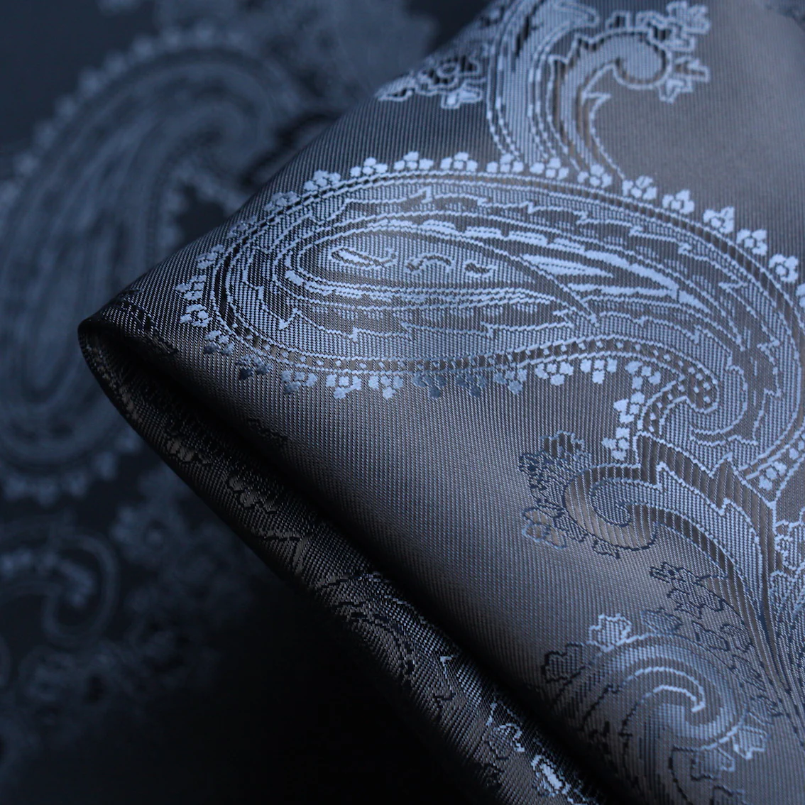 Lin Paisley Blueberry - Fancy Lining
