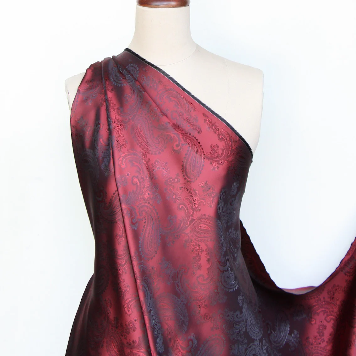 Lin Paisley Burgundy/Black - Fancy Lining (147cm wide) - Image 4