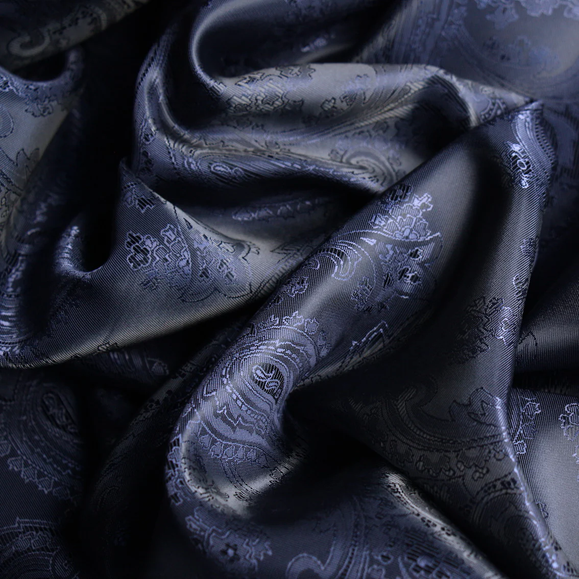 Lin Paisley Navy - Fancy Lining (147cm wide) - Image 2