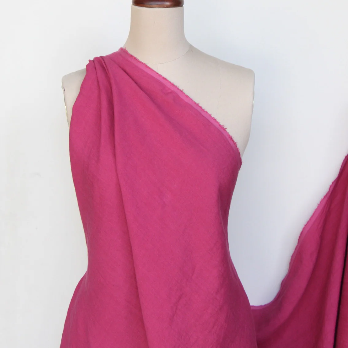 Linford Magenta Washed Linen - Image 3