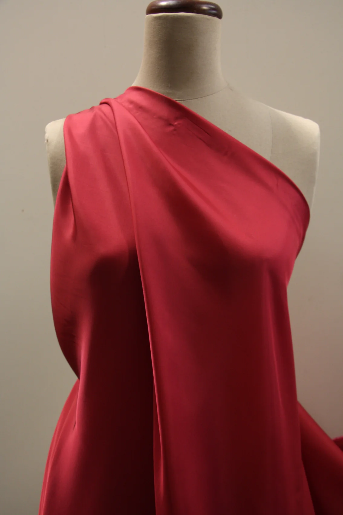 Lipstick Rayon Lining (137cm wide) - Image 3