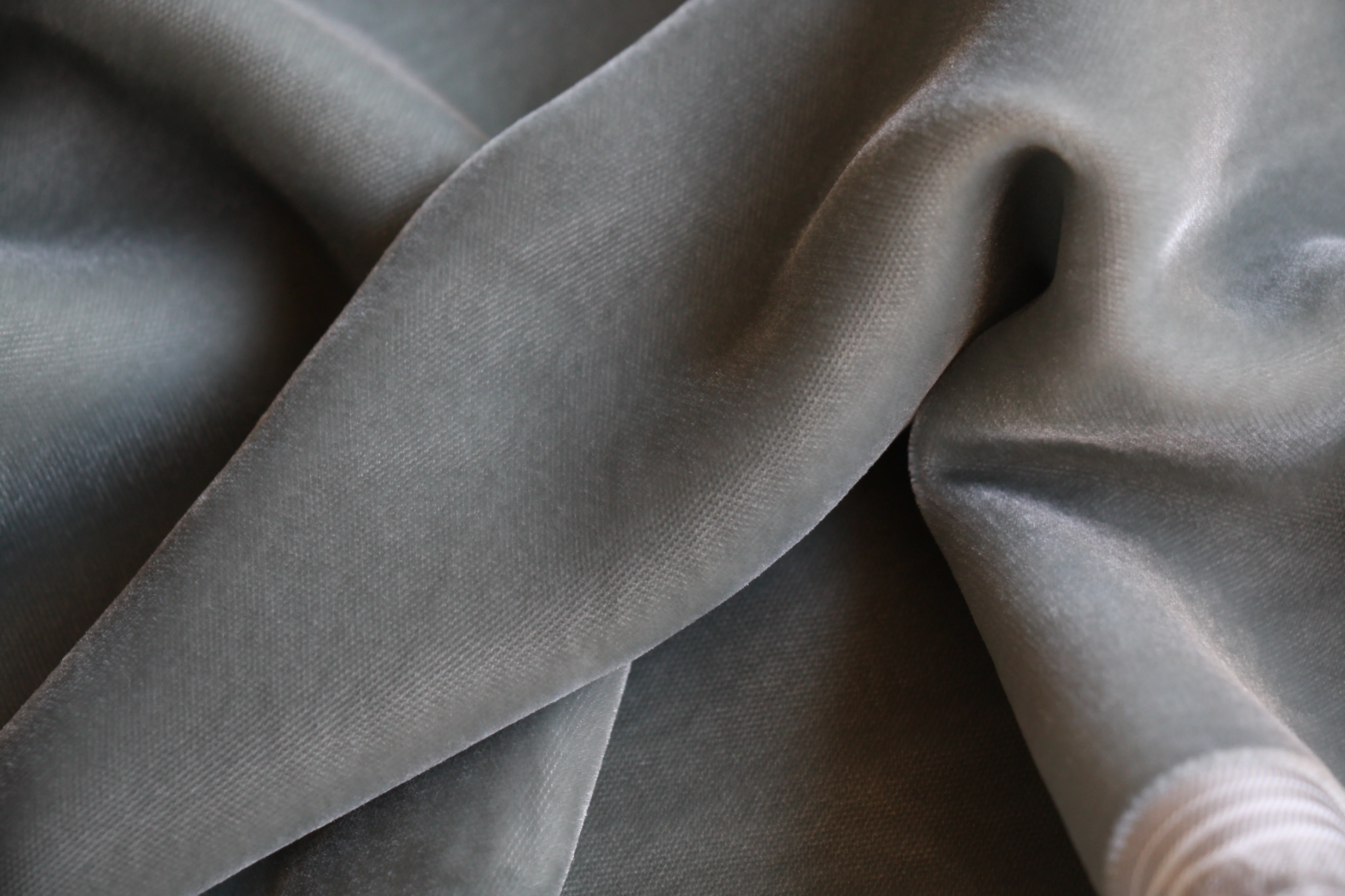 Liquid Velvet - Alloy - Image 2