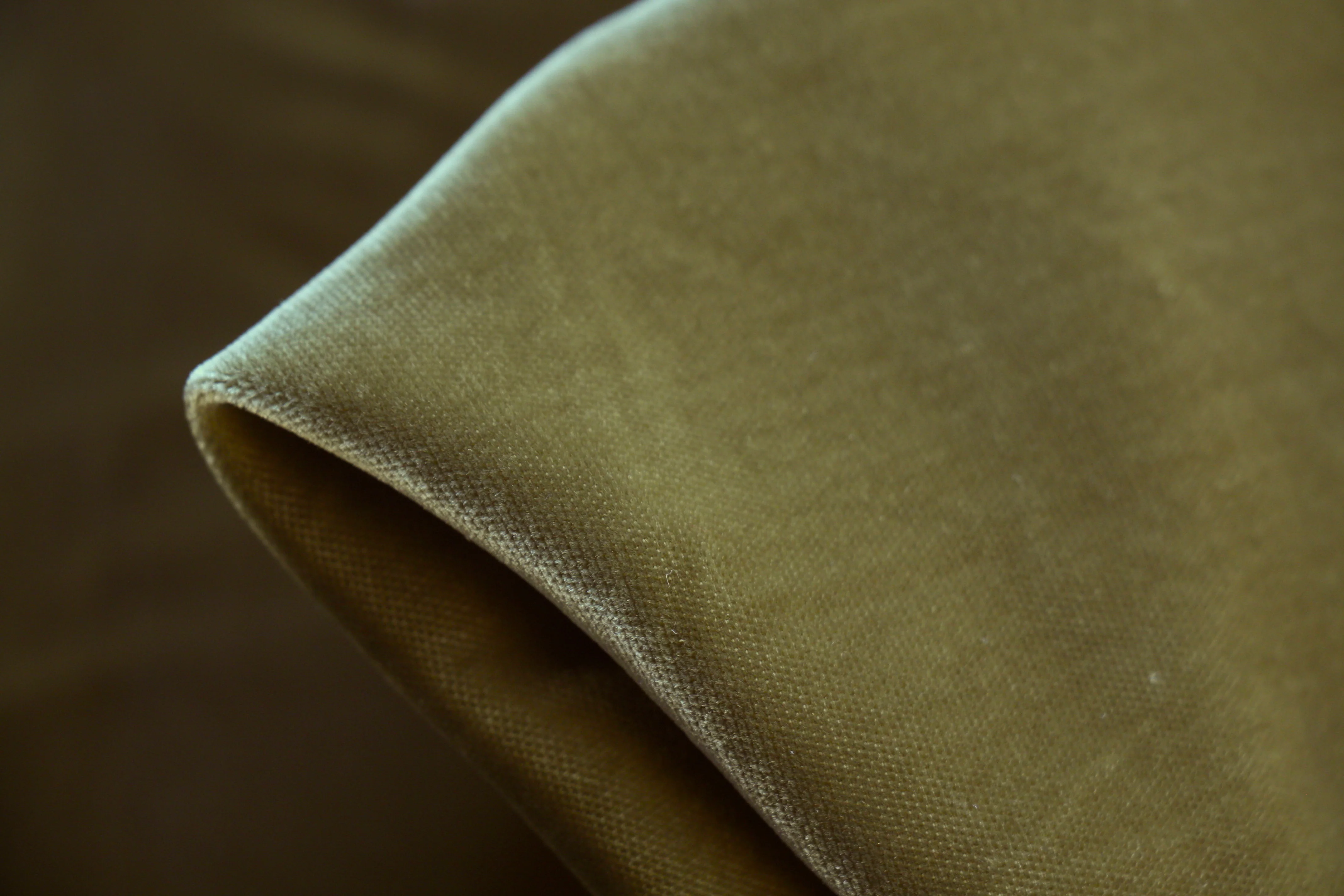 Liquid Velvet - Brass