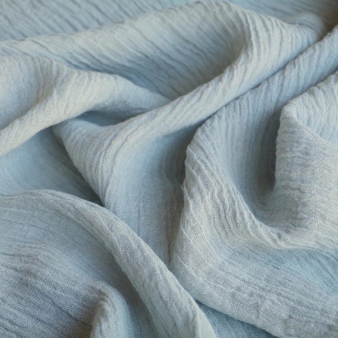 Lisbon Eau Crinkle Linen - Image 2
